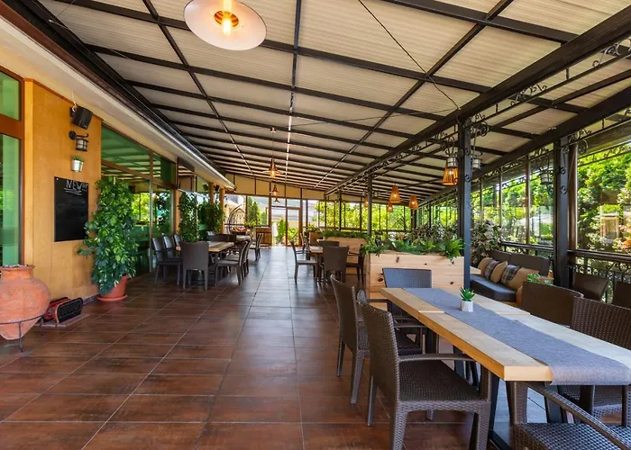 Julia Hotel
