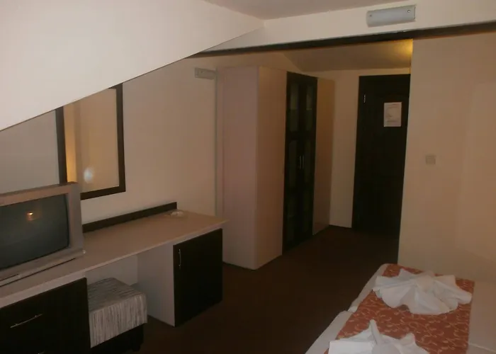 Julia 3* Свети-Влас